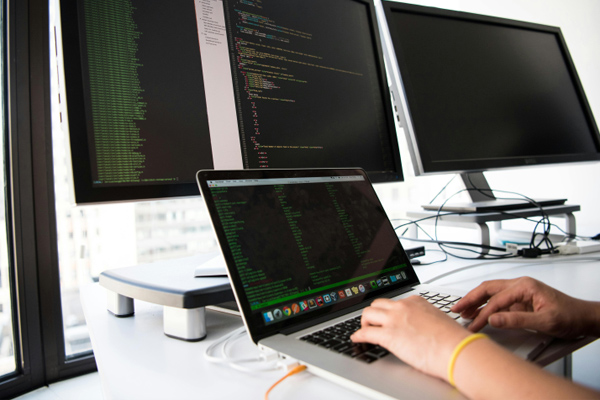 英記者質(zhì)問“伊朗喪生的約100名女學(xué)生怎么辦”，以方發(fā)言人裝沒聽見:重慶勝帥實業(yè)有限公司收費